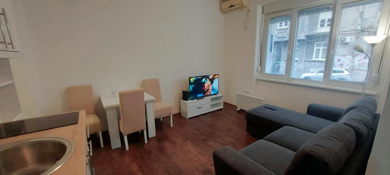 Zeleni Venac Studio & Apartment Belgrado Exterior foto
